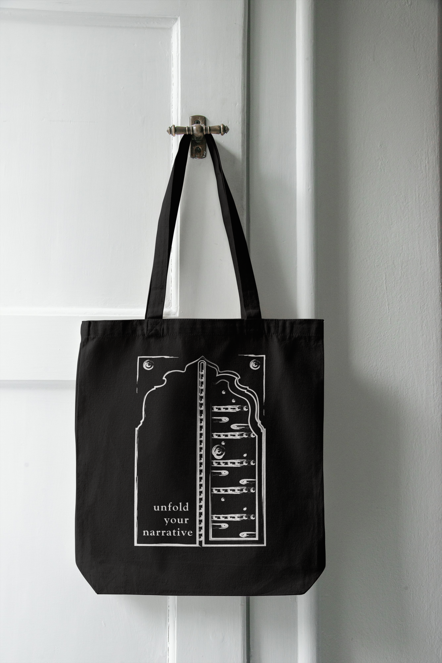 Zipper Tote Bag - Ancient Door Design